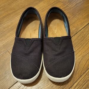 Toms women slip on Size 6